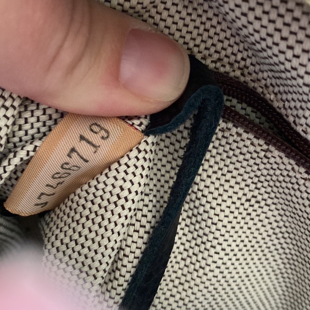 Dooney & Bourke leather purse - Picture 5 of 9
